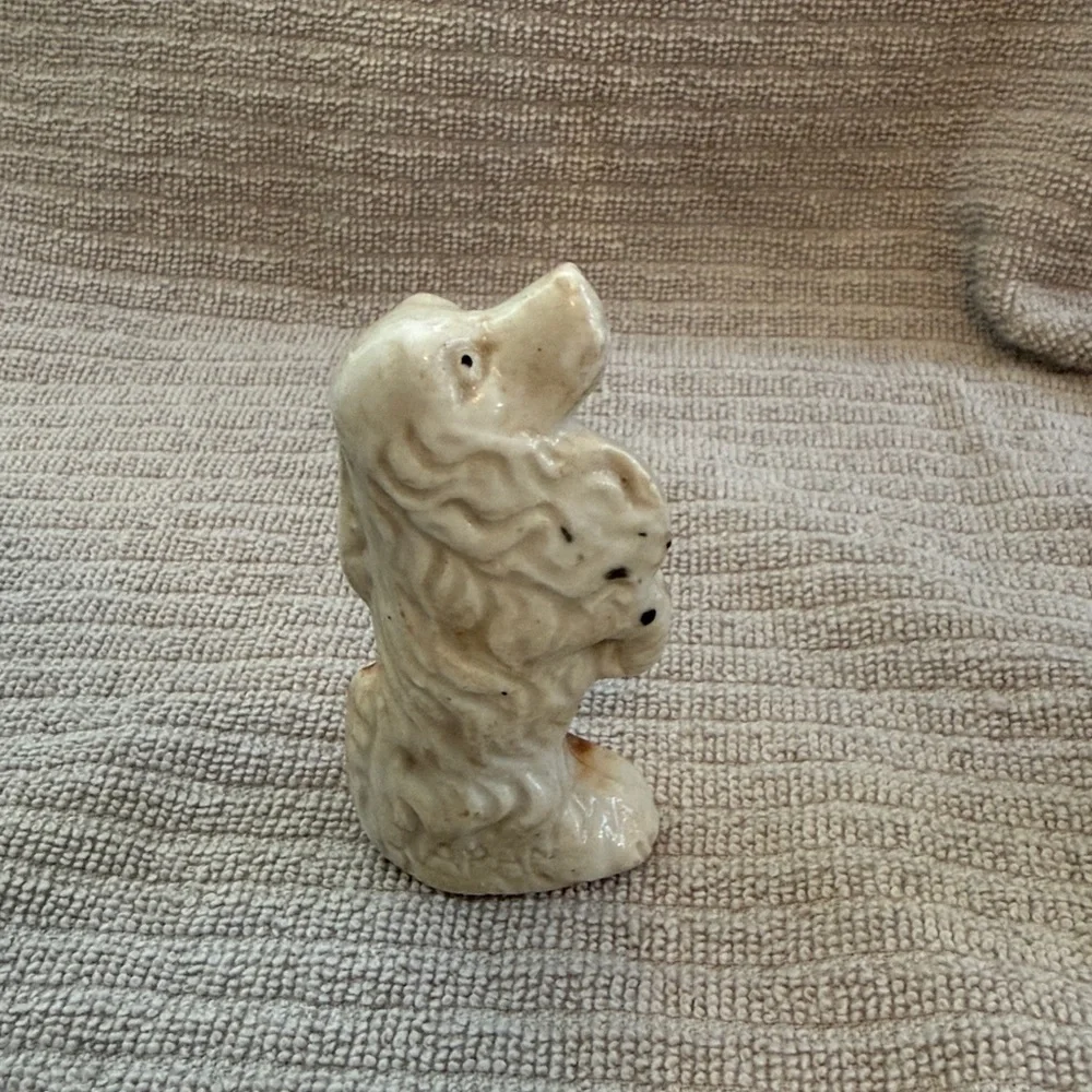 Vintage porcelain Dog Figurines - Brown and Black, made in Japan